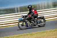 Vintage-motorcycle-club;eventdigitalimages;mallory-park;mallory-park-trackday-photographs;no-limits-trackdays;peter-wileman-photography;trackday-digital-images;trackday-photos;vmcc-festival-1000-bikes-photographs